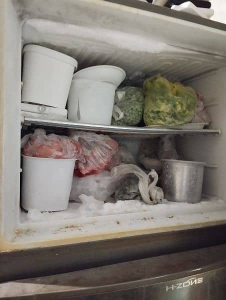 dawlance fridge full size working 2