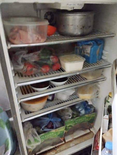 dawlance fridge full size working 3