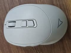 XMG- S17 Wireless charging mouse