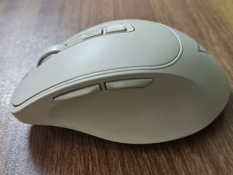 XMG- S17 Wireless charging mouse 1