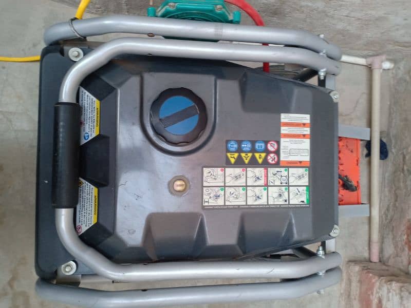 Hyundai Generator new 3kv 3kw with battery and gas kit. 1