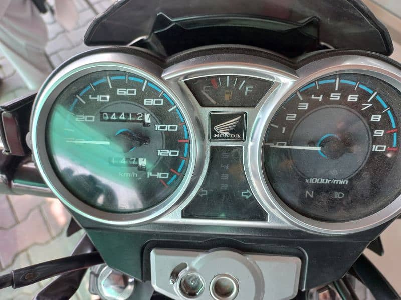CB Honda 150 4