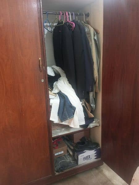 Wardrobe / Alimirah / Almari / Cupboard 5