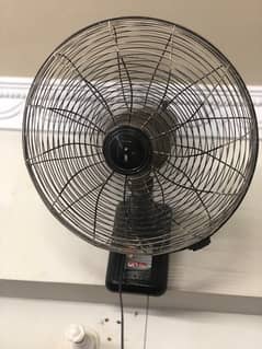 Royal Bracket Fan Only 4 months used 0