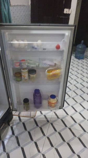 pel refrigerator. good condition 3