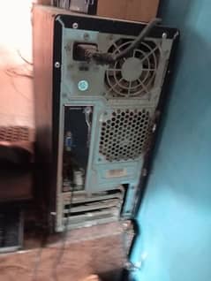 gaming pc with lcdand cables and graphic card 0