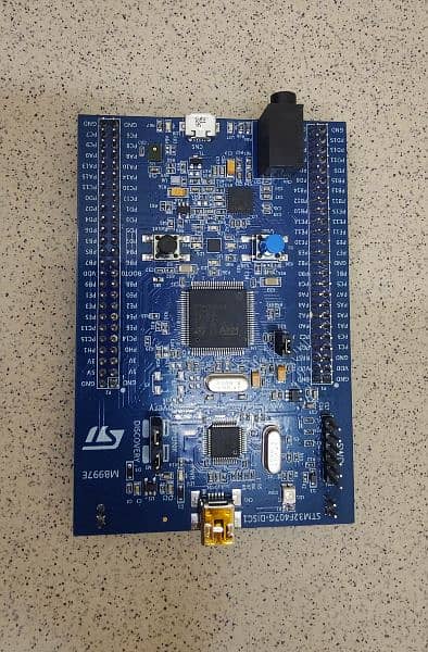 STM32F3 Microcontroller Board 3