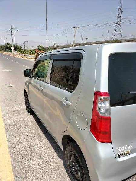 Suzuki Wagon R model 2013 6