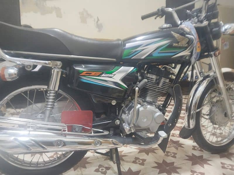 Honda 125 Black Color 1