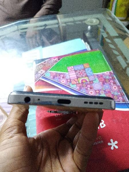 Infinix Hot 40i 4