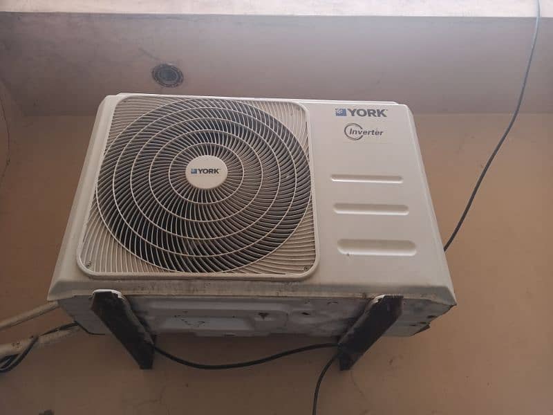 York 1.5 ton Split AC (Price is negotiable) 3