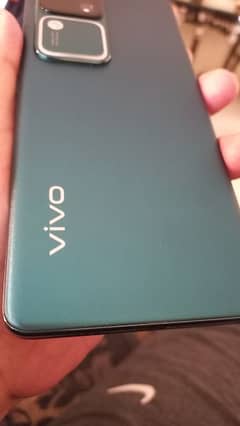 Vivo V30 Just 1 month used. only serious buyers should contact