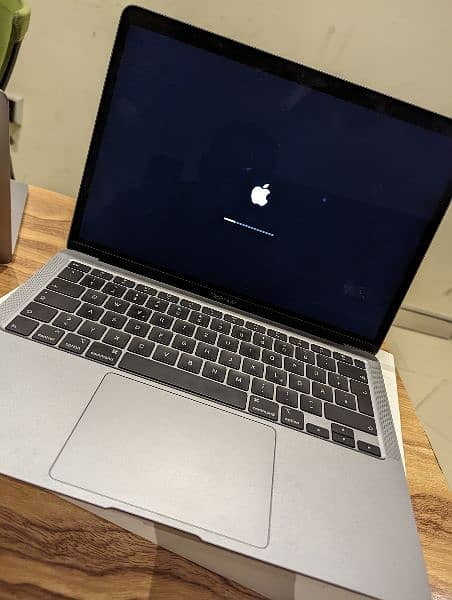 Macbook Air 2020 Condition 10/10 10