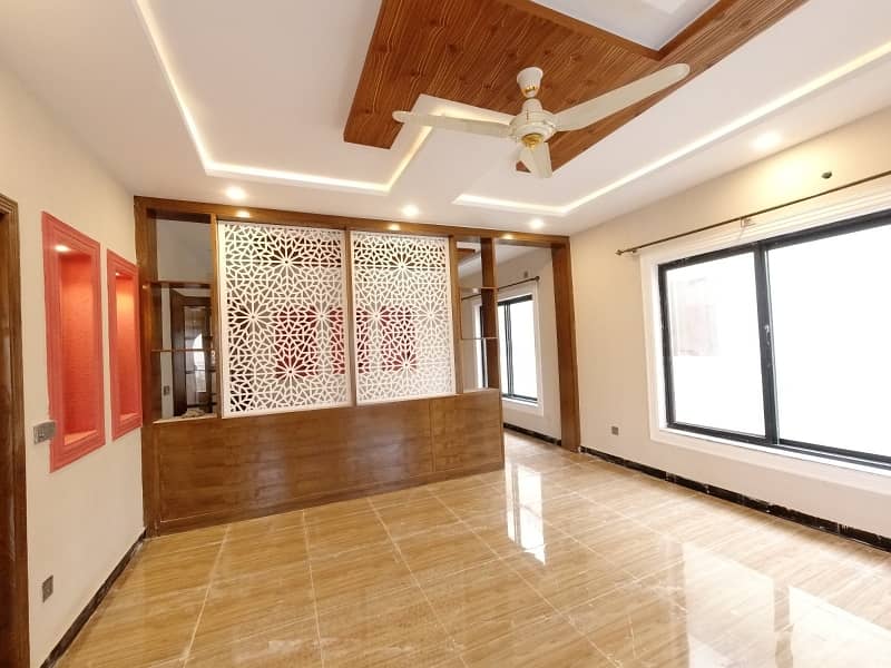 House For rent in G15 size 1 kanal Double story near to markaz Best Location Two options available 24