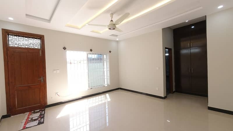 Brand New Ground Portion For Rent In G15 Size 12 Marla Near To Mini Commercial Five Options Available 8