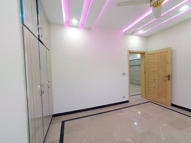 Upper Portion For Rent in G15 size 7 Marla Near to markaz best location five options available 2