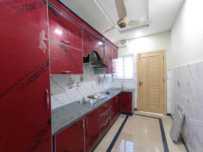 Upper Portion For Rent in G15 size 7 Marla Near to markaz best location five options available 6