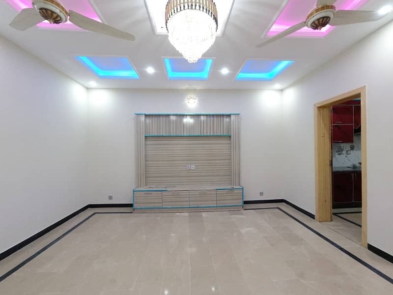 Upper Portion For Rent in G15 size 7 Marla Near to markaz best location five options available 11