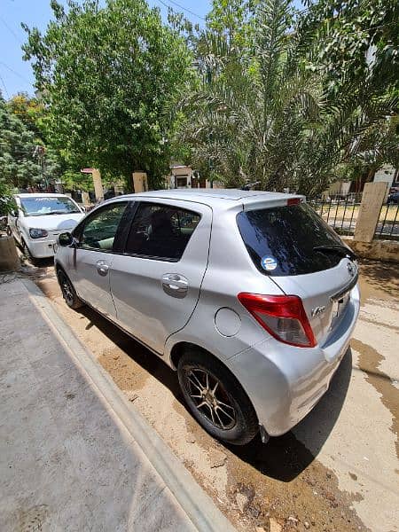 Toyota Vitz 2013/17 first owner car 7