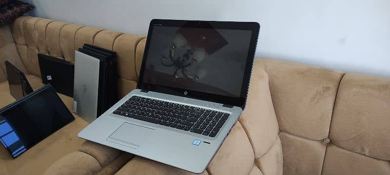 HP EliteBook 850g4 core i7 7th generation Gaming edition touch screen 4