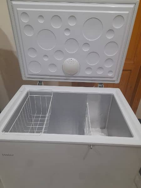 Deep Freezer in Pristine Condition 2