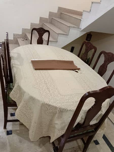 6-8 seater Dining Table. . . 5