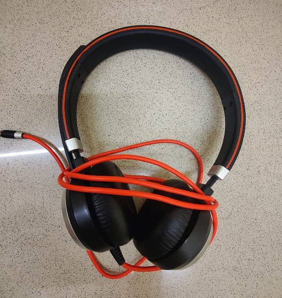 Noise Cancelling Headphones 2