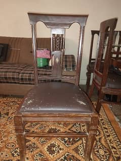 Used dinning table (6 chairs) in Rs: 15,000