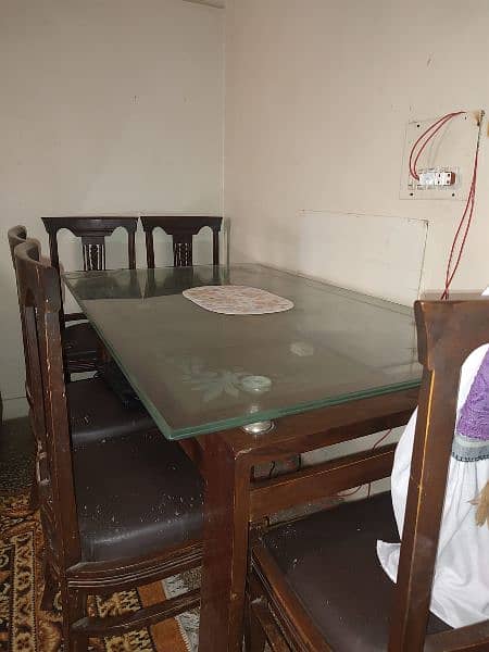 Used dinning table (6 chairs) in Rs: 15,000 6