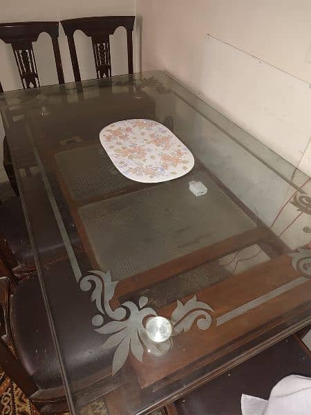 Used dinning table (6 chairs) in Rs: 15,000 8