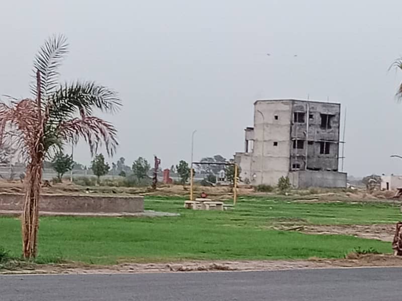 1 Kanal Plots Available For Sale In Lahore Motorway city Q And T block OZONE MARKETING 5