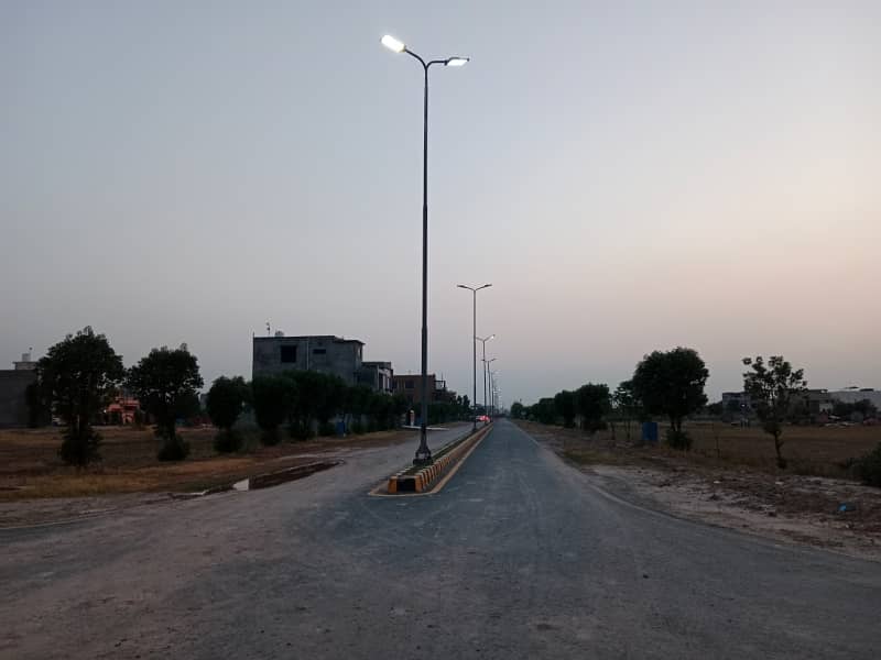 1 Kanal Plots Available For Sale In Lahore Motorway city Q And T block OZONE MARKETING 9