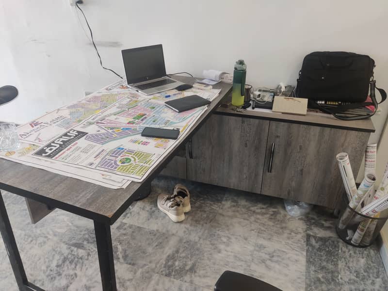 Office table's for sale 6