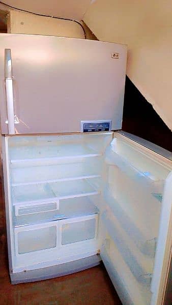 LG refrigerator no Frost good condition 1