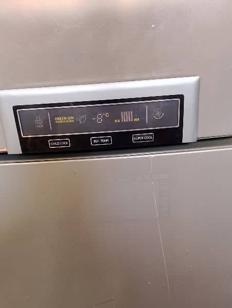 LG refrigerator no Frost good condition 4