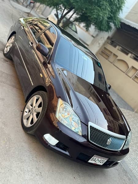 Toyota Crown 2004 Royal saloon 1