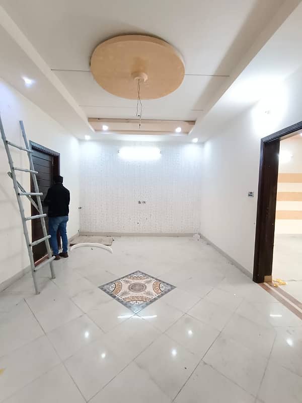Eden Valley Society Boundary wall Canal Road* Faisalabad VIP Location 5 Marla Double Story House For Rent 15