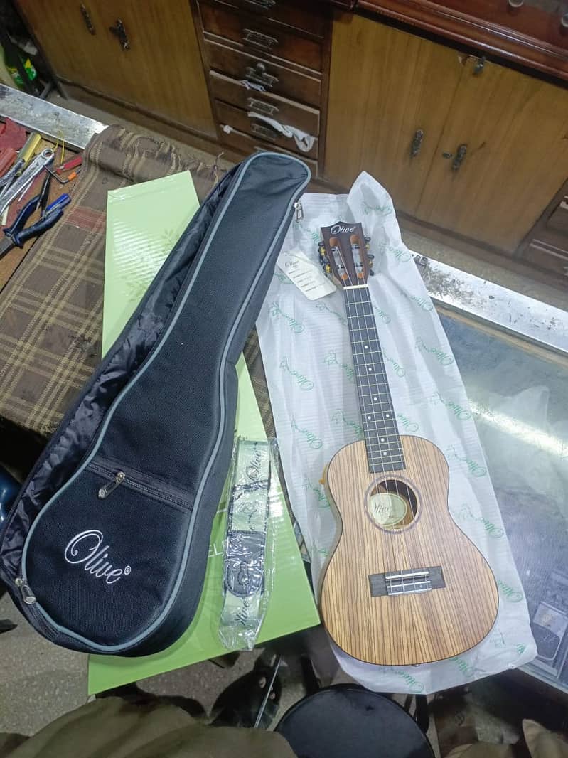 Ukulele of Olive Brand with Package - Made of Plywood and Rosewood 3