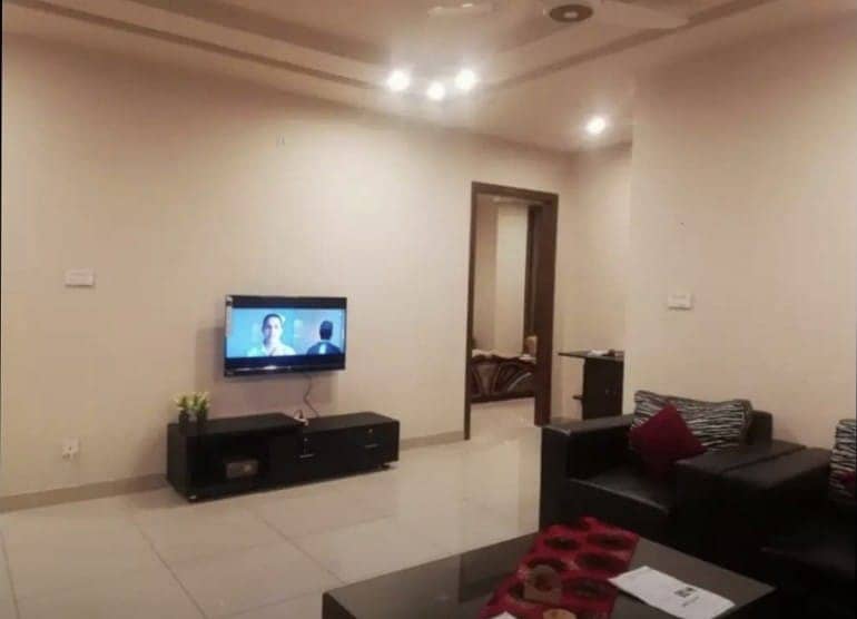 VIP Fully Furnished Apartment Available For Rent Main Susan Road Madina Town Faisalabad 2