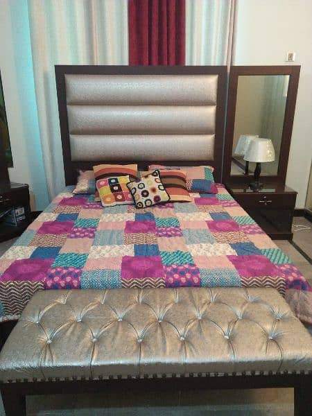 Double bed with sides tables, dressing,footrest and matres 0