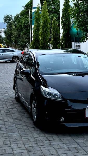 TOYOTA PRIUS S 1.8 LED EDITION 2014 model 2017 register 14