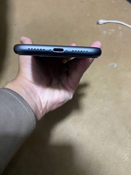 iphone 11 128gb non-pta 5