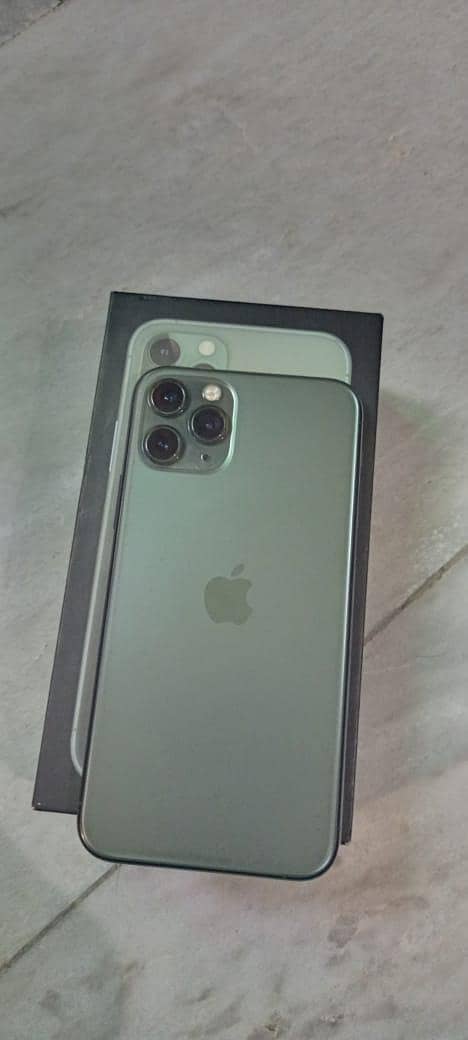 iPhone 11 pro (factory unlock) 4