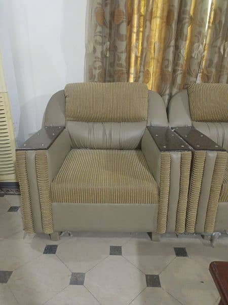 sofa's with good condition up for sale 1