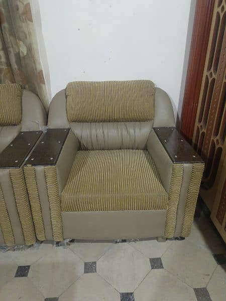 sofa's with good condition up for sale 2