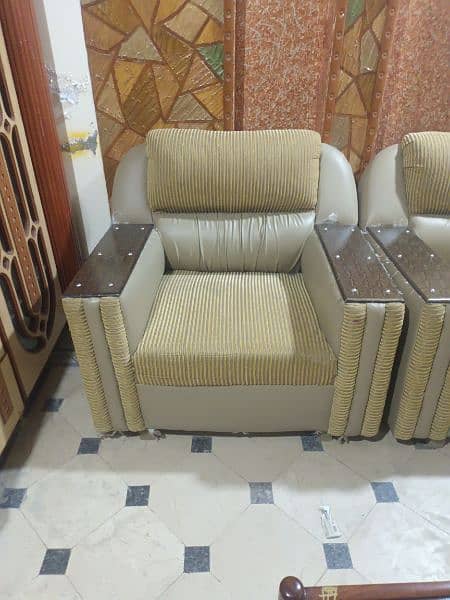 sofa's with good condition up for sale 3