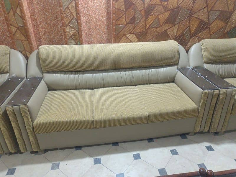 sofa's with good condition up for sale 4