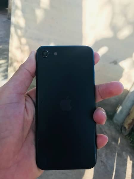 10 by 10 condition I phone se 2020 64gb   no 03070956780 non pta 1