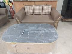 sofa set in 100% best new condition with table.