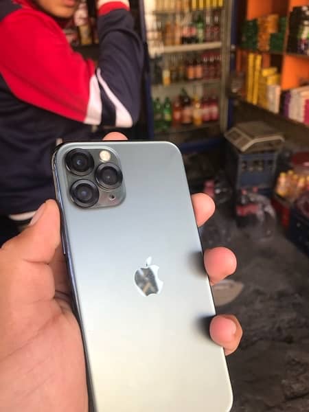 iphone 11 pro non pta lush condition 4